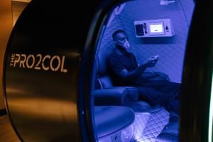 2.0 ATA hard-shell hyperbaric chamber at The Pro2col in Nashville, Tennessee, offering physician-guided Hyperbaric Oxygen Therapy as part of personalized recovery protocols.