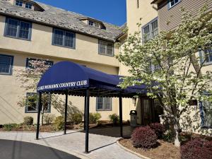 Lake Mohawk Country Club entrance after restoration