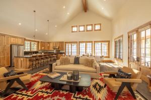 4901 Cimarron Mountain Road_2
