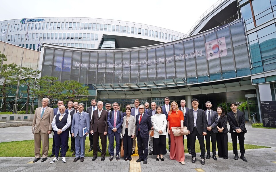 Delegation of EU Ambassadors to South Korea Makes Surprise Visit to Pangyo Techno Valley