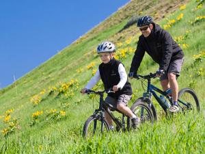 As Father’s Day 2026 approaches, consumer interest within the apparel category continues to shift toward products defined less by occasion and more by everyday functionality Father's day gift guide1