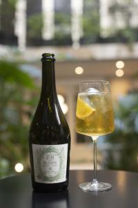Domaine EdeM Blonde lifestyle