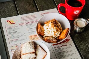 The Underground Donut Tour, the world's highest-rated donut and sweet treats tour company, is excited to announce the launch of its newest experience, the Knoxville Sweet Treats Tour: Beignets, Biscuits & Local Culture Delicious beignets on the tour