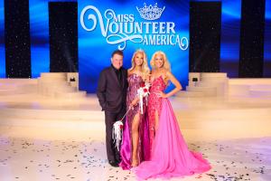 L-R: Jay DeMarcus, Amanda Higginbotham, and Allison DeMarcus. Miss Texas Volunteer, Amanda Higginbotham, crowned as Miss Volunteer America 2027 during the Miss Volunteer America pageant on Saturday, June 20, 2026, at the Carl Perkins Civic Center in Jacks