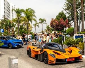Yiannimize2