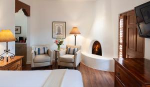 Piñon Court by La Fonda Guestroom