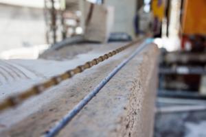 Diamond-Wire-Saw-Machine-Operation