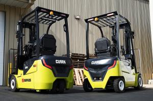 SE and STE Forklifts Outside