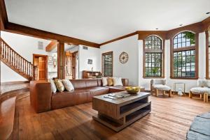 iRely Recovery great room with fireplace and seating area