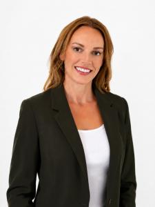 Melissa Ferraz headshot
