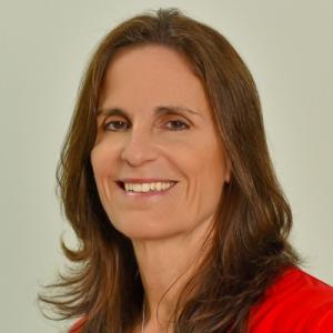 Nancy MacKay headshot