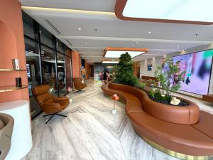 Riyadh, Saudi Arabia, Padra, part of Fakhraei Group, has published a proposed privacy-led care framework for aesthetic and hair restoration patients in Saudi Arabia A quiet reception and waiting area inside a modern medical clinic.