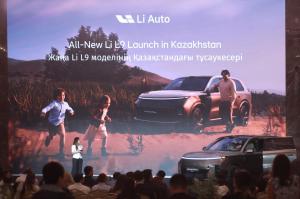 Unveiling the All-New Li L9 on stage