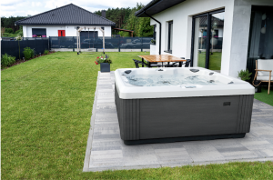 ssc - spa in backyard 2