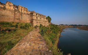 Nestled on the northern banks of the Tapti River in southwestern Madhya Pradesh, about 340 kilometers from Bhopal, Burhanpur is a city where centuries of history are etched into its monuments, gardens, forts and engineering marvels Shahi Qila - Burhanpur