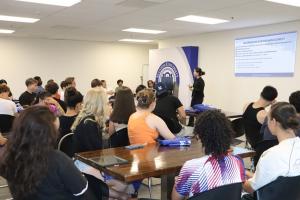 Dr.Phan-Ho-introducing-her-program