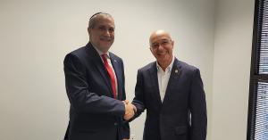 Joe Kaufman, Iván Simonovis