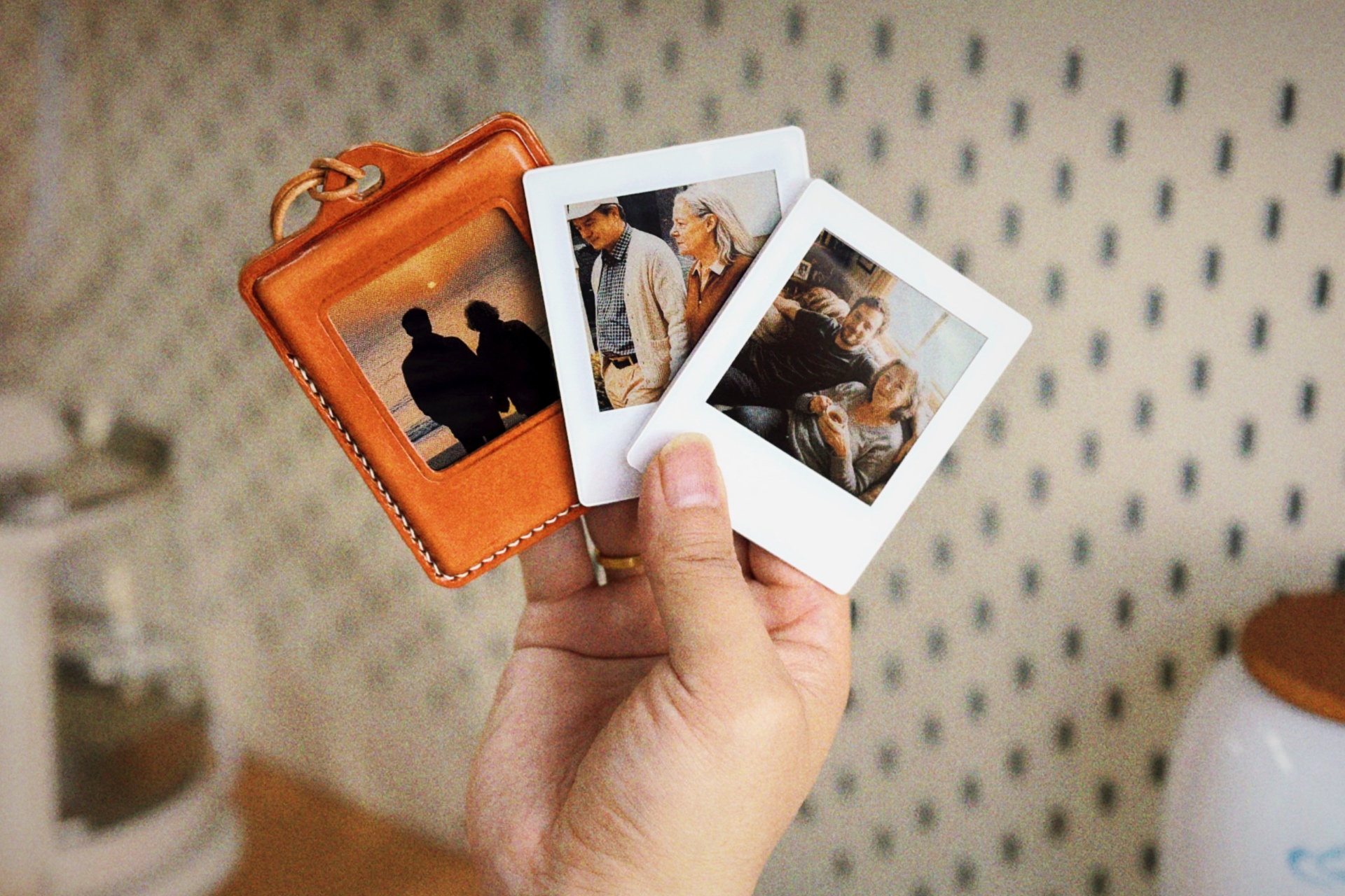 VidaBay Unveils Bluetooth Image Dock to Streamline Photo Transfers for E Ink Photo Magnets Across All Phones