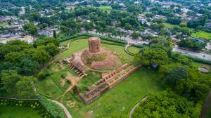 Chaukhandi Stupa Sarnath - UP