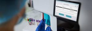 Display eines Blutanalysegerätes mit der gemeinsamen Lösung von Candera und CONZE