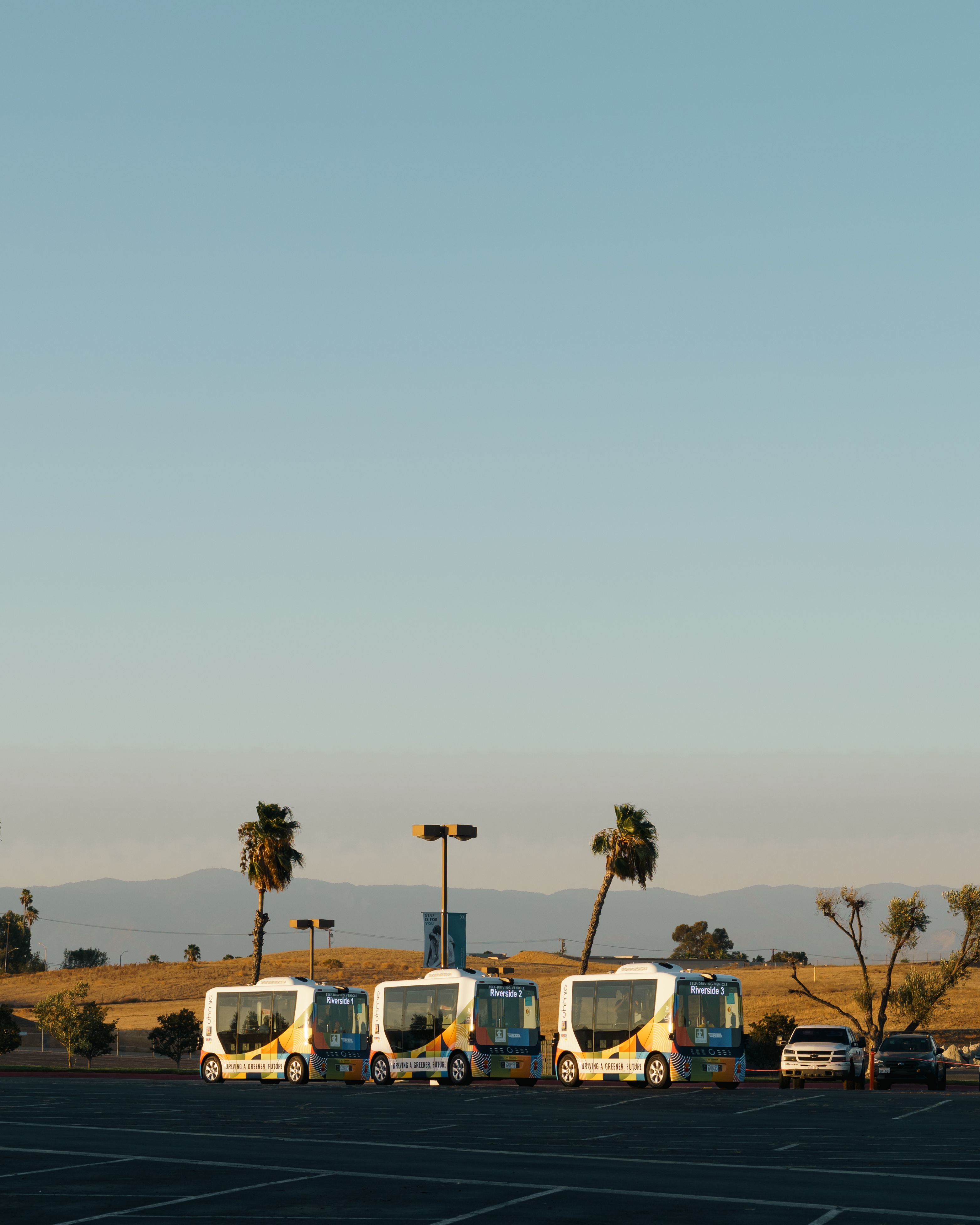 City of Riverside Shows Leadership as Green Tech Hub with Autonomous Ohmio Shuttle Demonstration