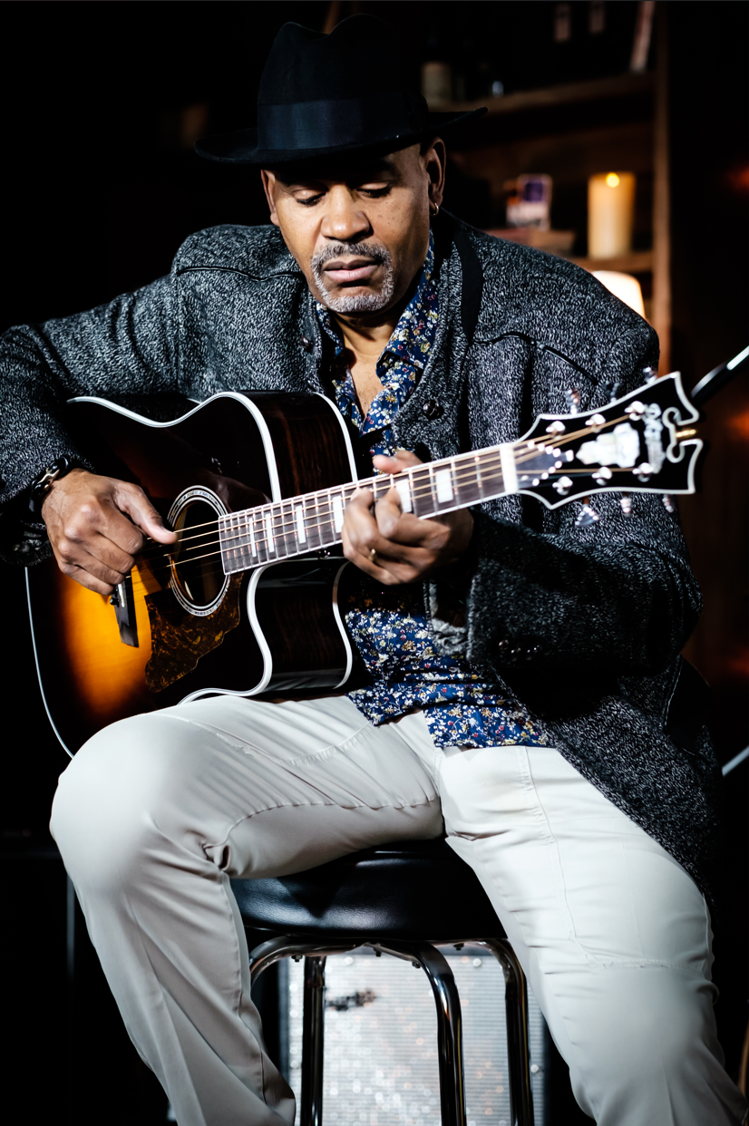 Acclaimed Jazz Vocalist Allan Harris Unveils Swingin’ Love Songs