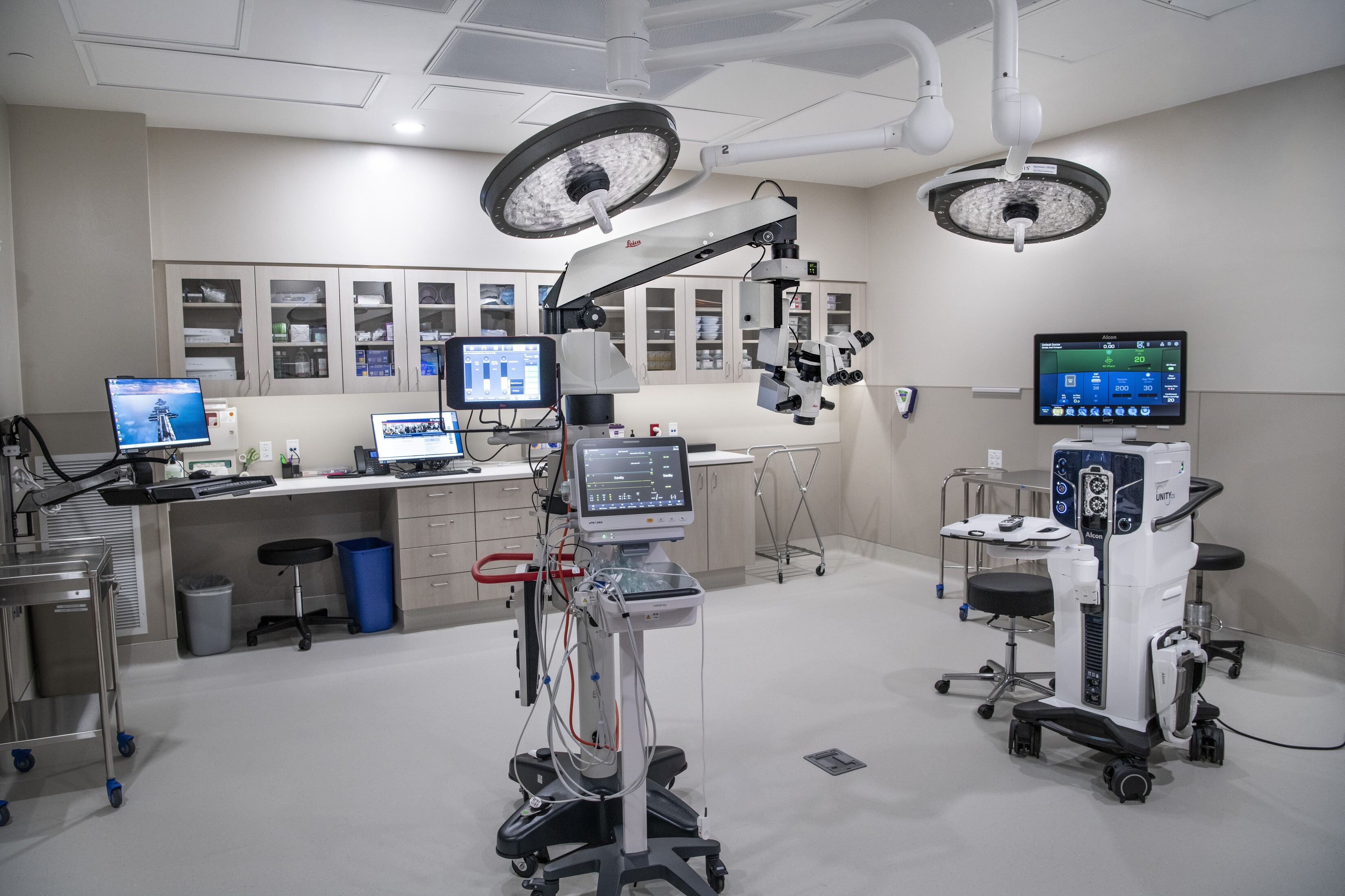 EyeHealth Northwest Opens Expanded Eastside Surgery Center, First in Oregon With UNITY® Cataract System