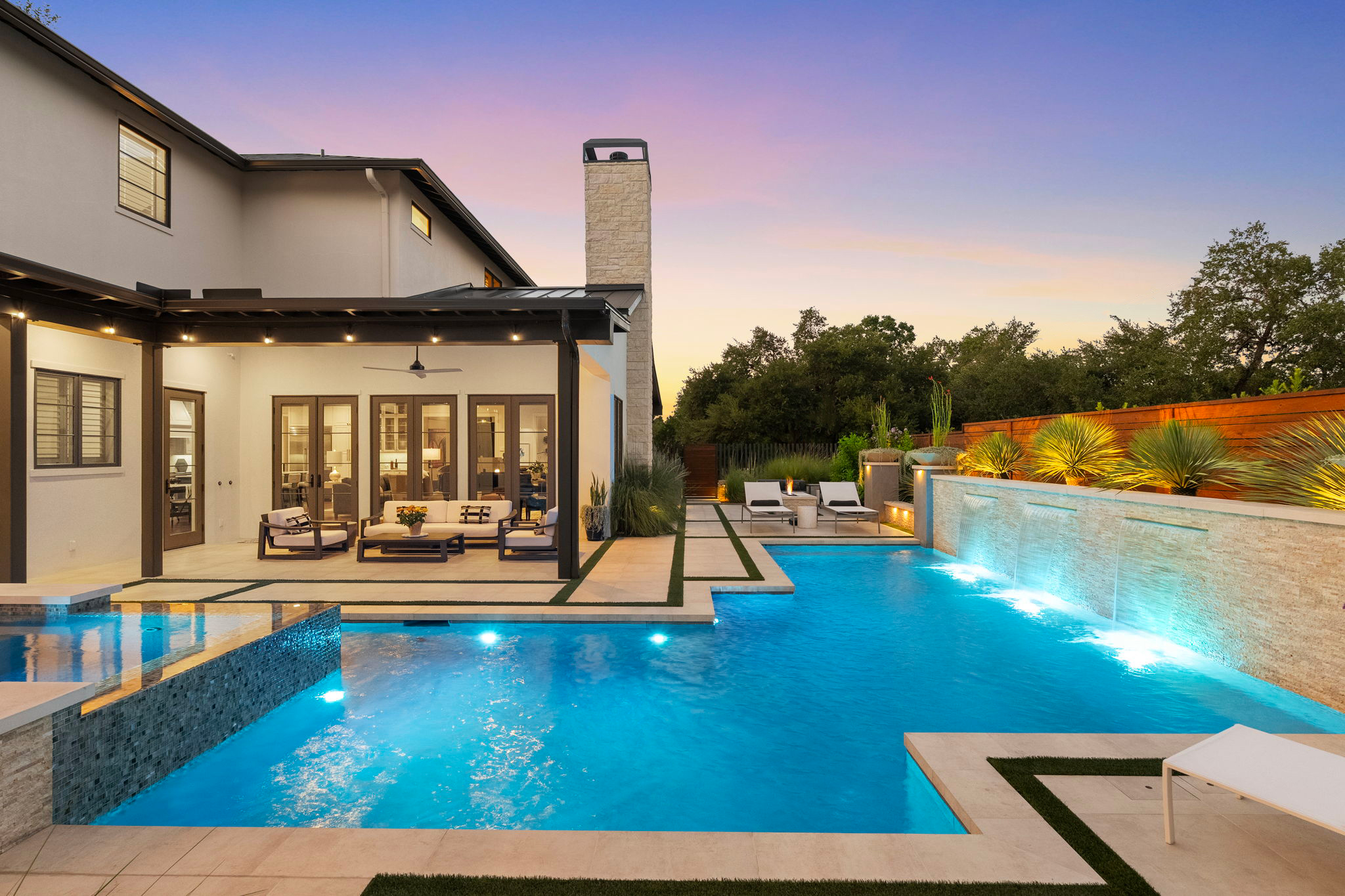 Nicholas Kjos of Phyllis Browning Company Closes $2.195 Million Terrell Hills Listing