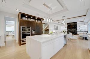 KITCHEN LAND