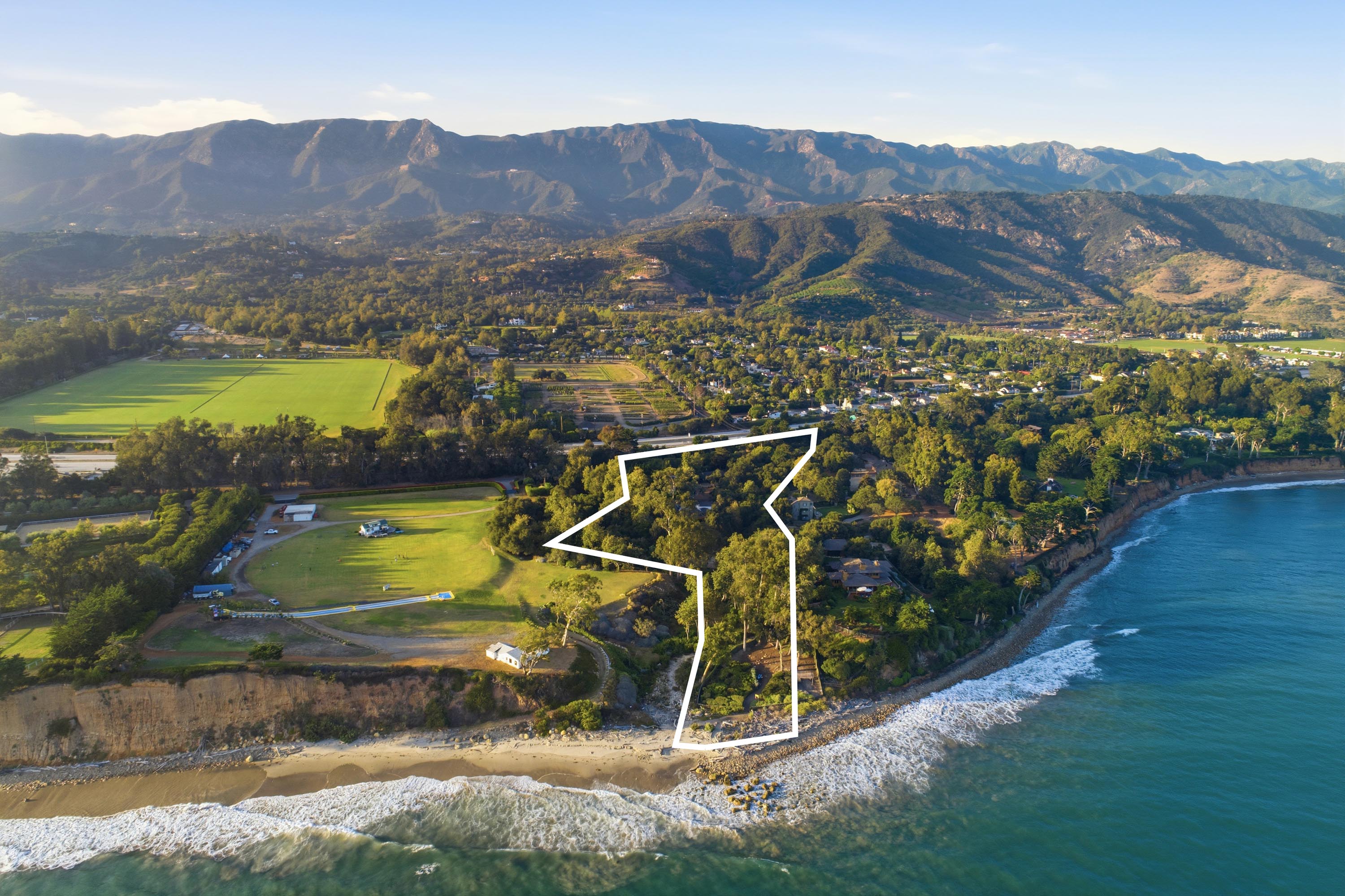 Concierge Auctions Partners With Barron and Tessa Hilton to Sell the Last True Beachfront Ranch in Southern California