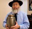  Rabbi Anchelle Perl Launches Jewish Burial Awareness Campaign: 'Cremation or Burial? What Does Judaism Really Teach?'