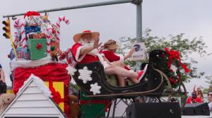 santa-mrs.-claus-community-christmas-float-designer-innis-maggiore-heart-brands