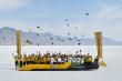 HYDROGEN-POWERED JCB HYDROMAX SETS 406.320 MPH WORLD LAND SPEED RECORD