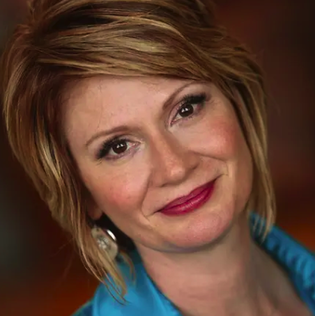 Theresa Nutt, Recognized By Influential Women, Serves As Transformational Coach Advancing Whole-Person Healing