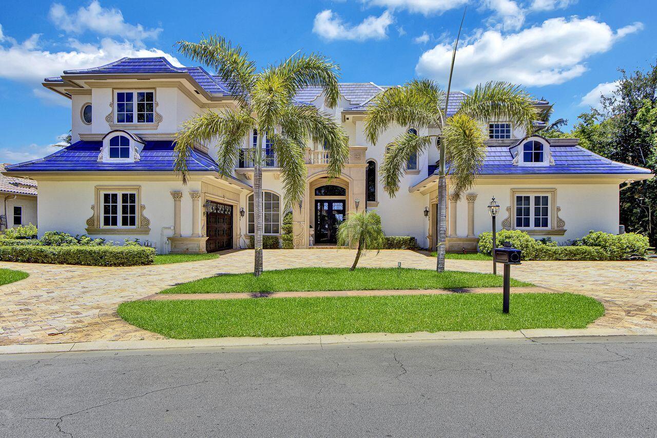 LANG REALTY LISTS BOCA RATON ESTATE FEATURING CUSTOM ROYAL-BLUE ROOF AND 1,500-BOTTLE WINE CELLAR