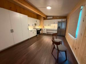 Intunity_Pershing Kitchen