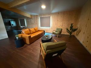 Intunity_Pershing_Living Room