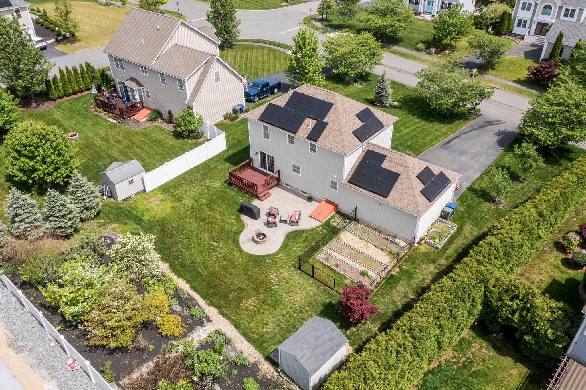 SRS Team Celebrates Milestone of 1,111 Homes Sold Since Launching in 2017