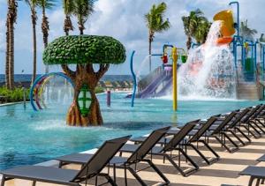 Luxury_Resort_Lounge_Scene