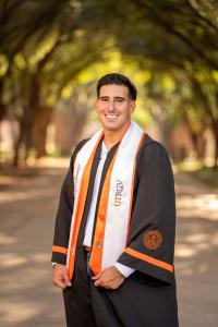 UTRGV JAMP scholar Tristan Solis joining the UTRGV School of Medicine Class of 2030