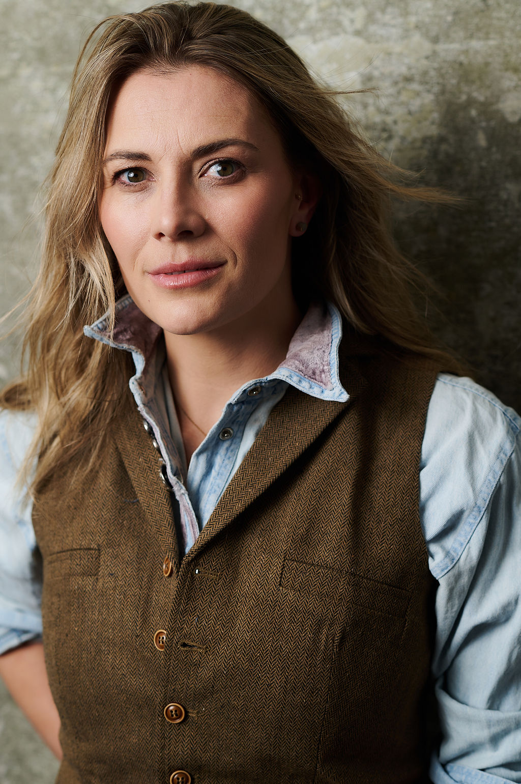Anthia Gillick Discusses the Dangerous Truth About Cults—and Why They Can Happen Anywhere