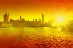 The London Heatwaves of 2026 Causing Significant Travel Disruptions
