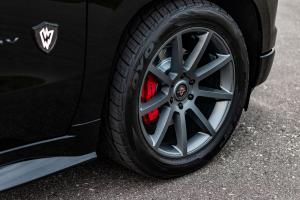 Waldoch / Callaway Custom side wheels and tires with Light W Logo