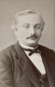 AIMS a financé la restauration complète de la tombe de Michel Bréal au cimetière du Montparnasse à Paris, y compris une nouvelle pierre tombale, en vue de la cérémonie qui se tiendra le mardi 15 septembre 2026, de 14 h à 15 h