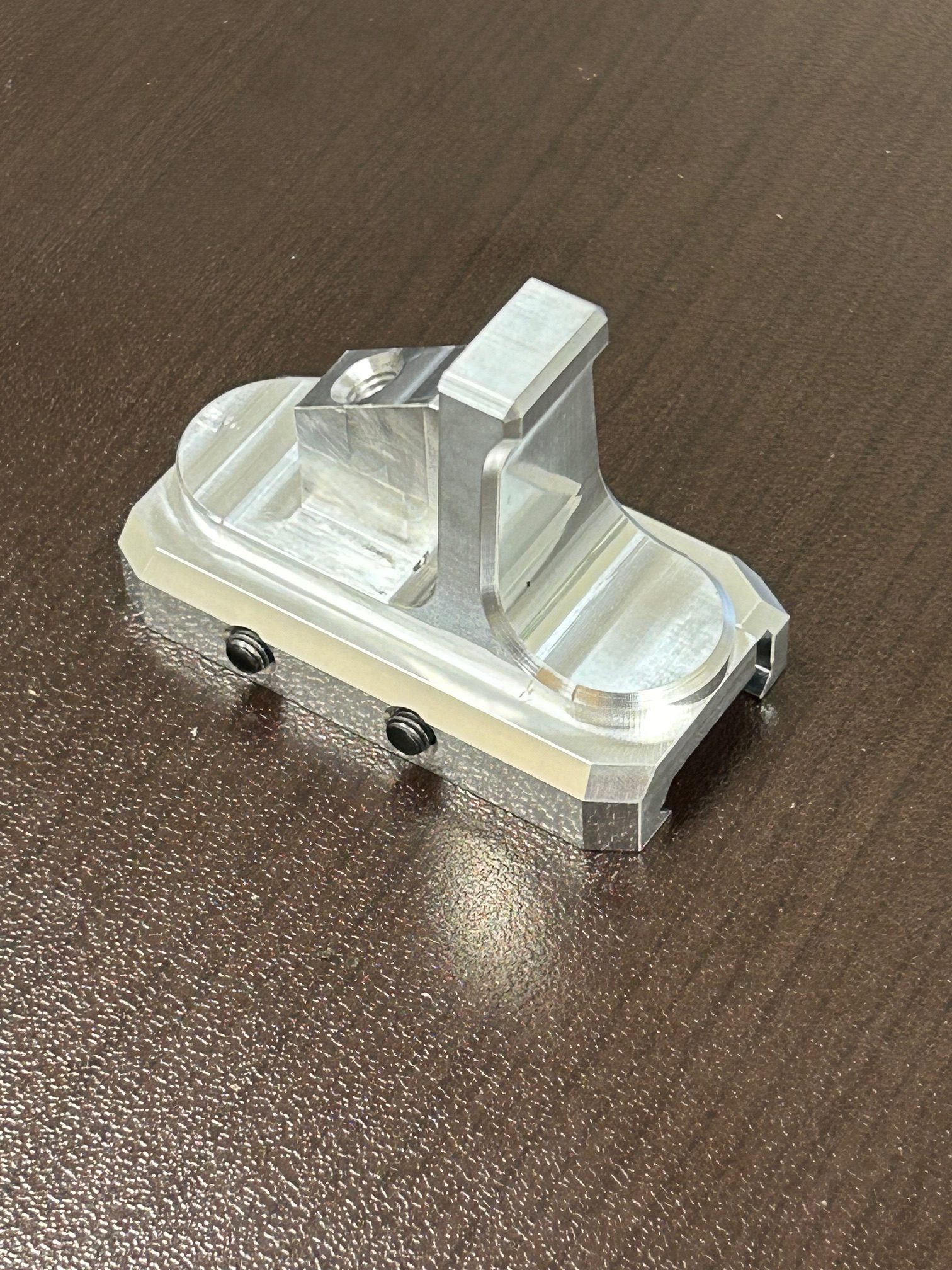 Carbine Leverage Adopts Single-Facility Model to Enhance Component Precision