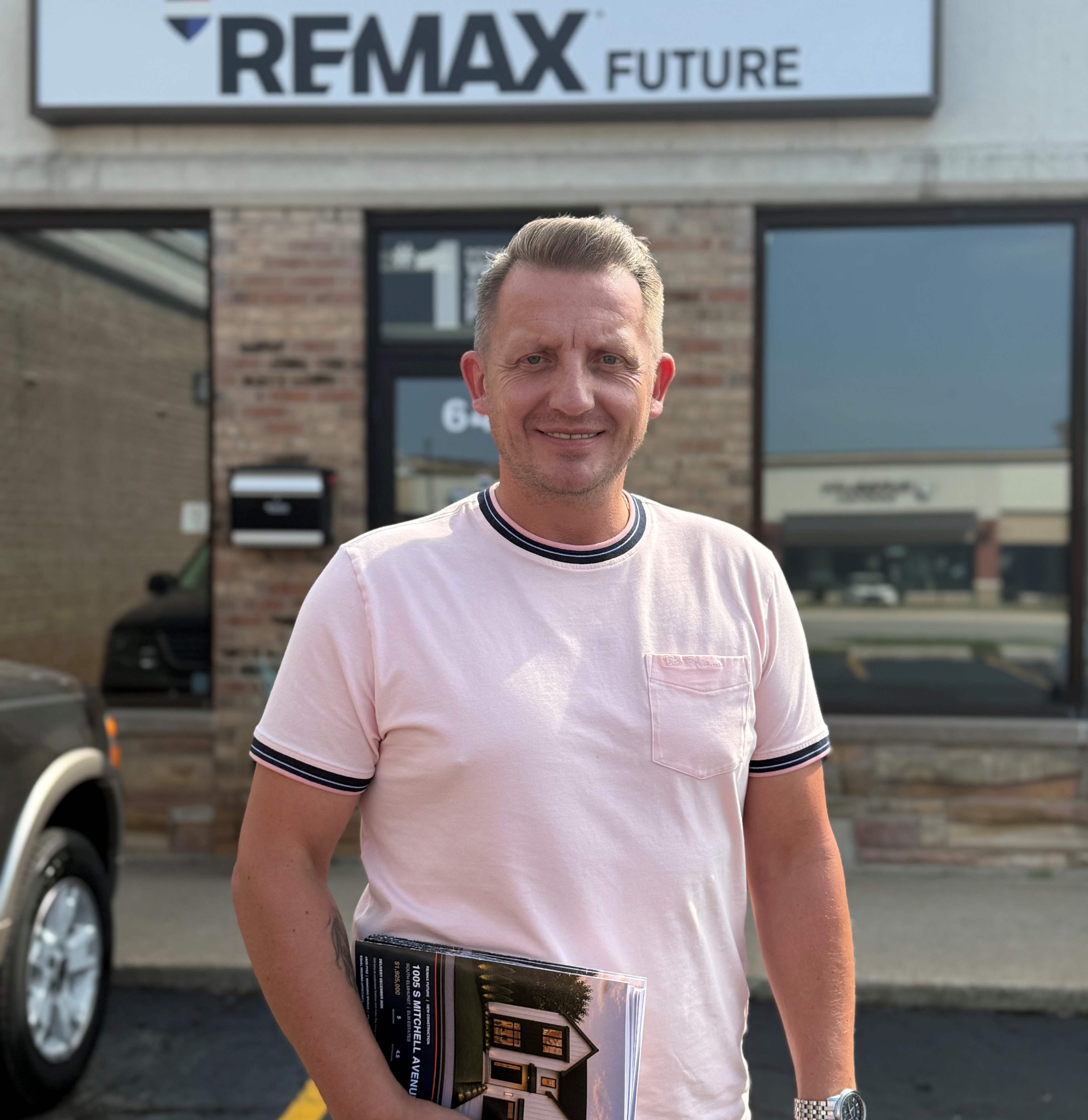 RE/MAX Future Expands Elmhurst Brokerage Following Transition From 14 Years as an Independent Firm