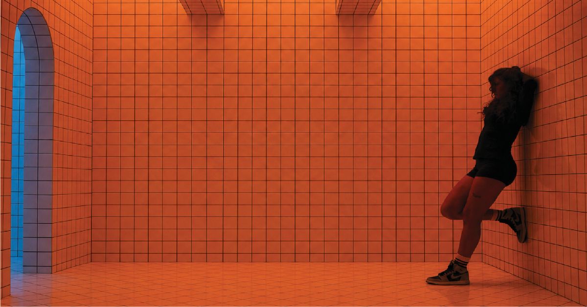 Halle Tomlinson Steps Into a New Era With ‘Move It Back’