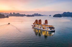 Emperor Cruises Legacy Fai Tsi Long