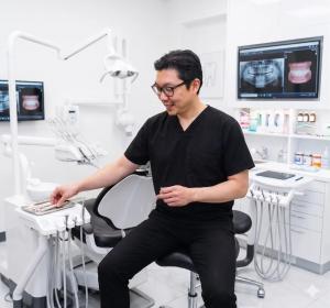 Dr. Ryan Lee