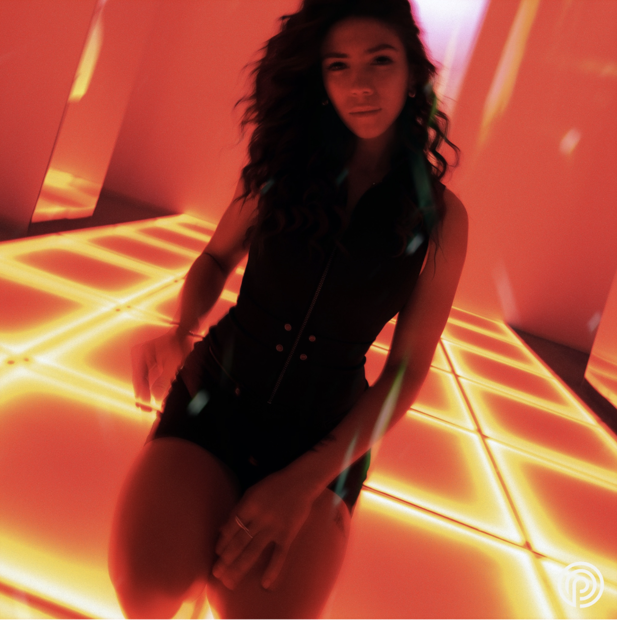 Halle Tomlinson Releases New Single ‘Gold’ From Debut Album Archive